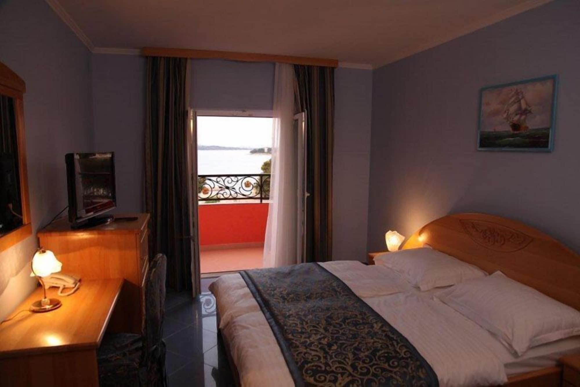 Hotel Miramare Водице Екстериор снимка