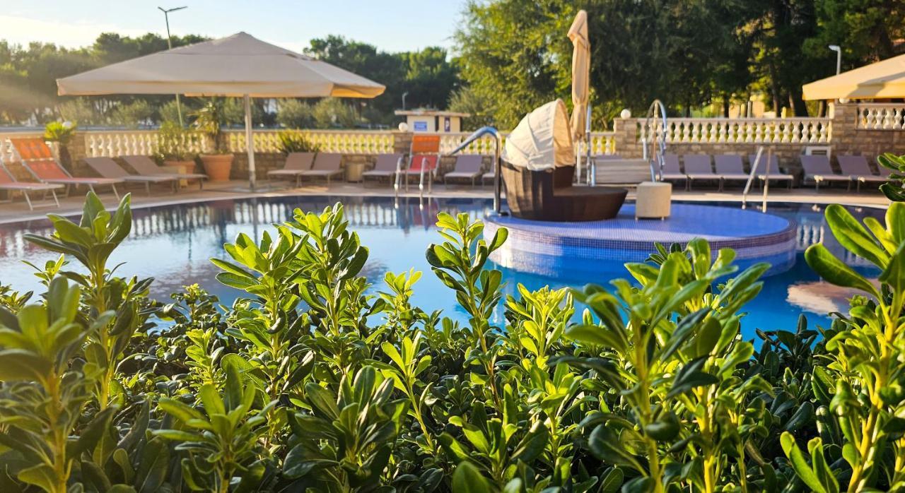 Hotel Miramare Водице Екстериор снимка
